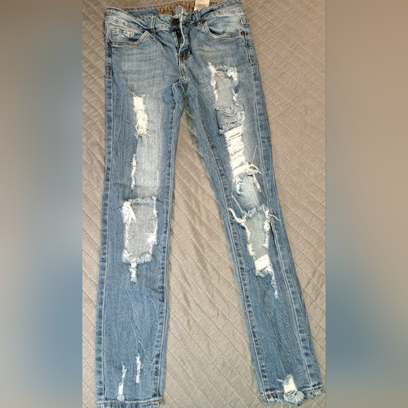 VIP Jeans - Picture 4 of 4